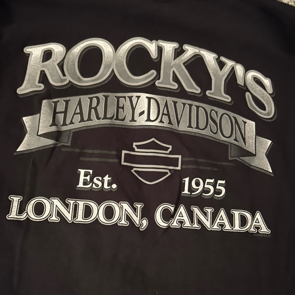 Harley-Davidson Black Long Sleeve Tee with Graphic Design - Picture 7 of 8